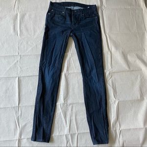 NWOT Levi’s 710 super skinny jeans 27x32